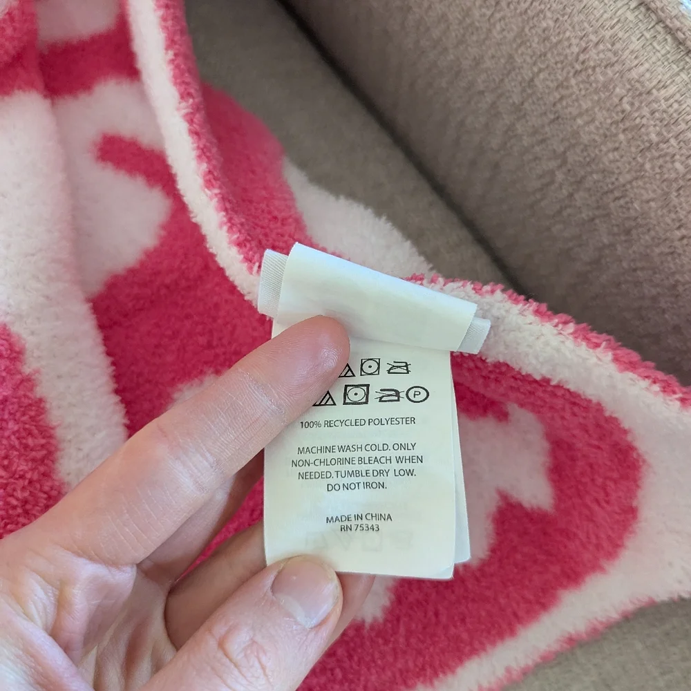 Pink and White Pumpkin Jack-o'-lantern Soft Throw Blanket